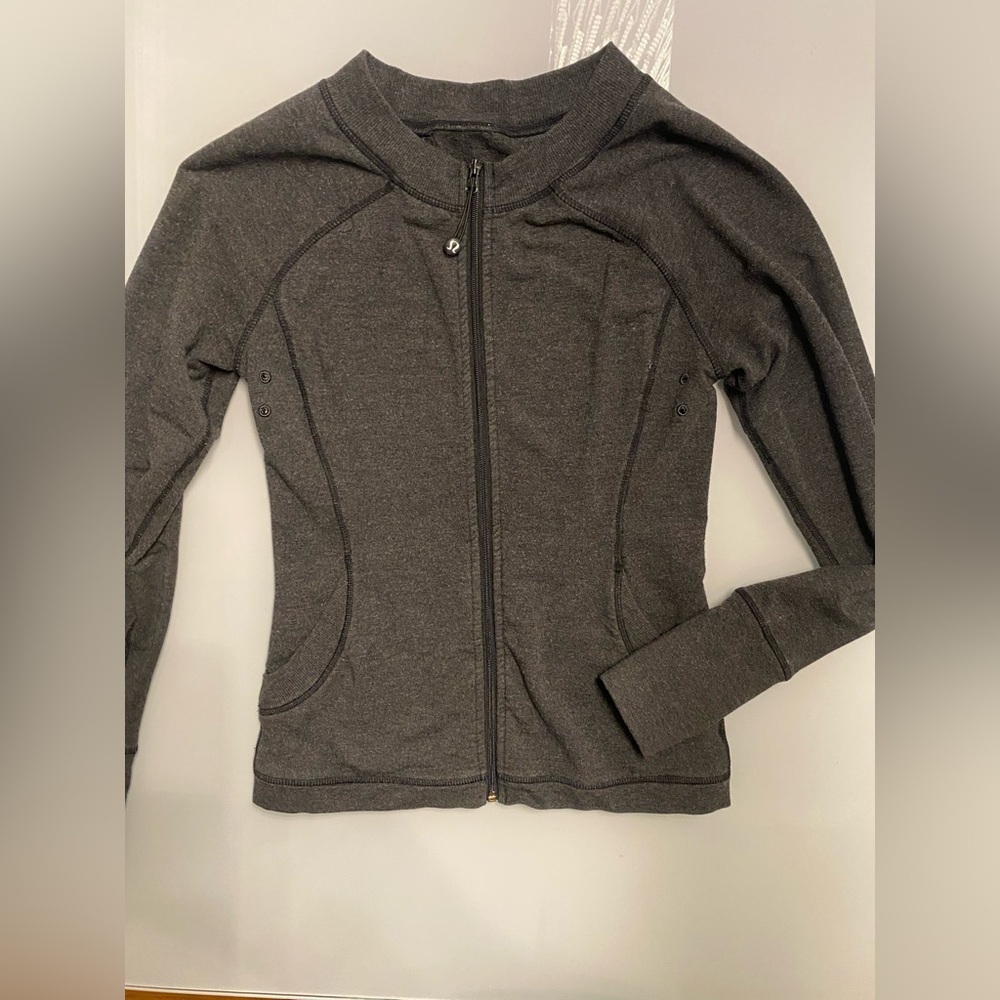 Lululemon grey full zip jacket size 4 - Picture 2 of 5